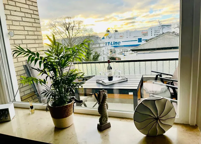 Sadebo Apartments Traveblick Mit Balkon - Parkplatz - 6 Gaeste